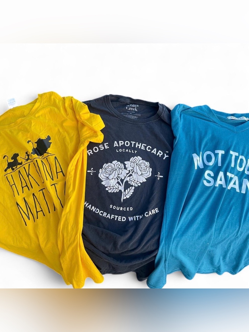 3 women’s Medium Shirts bundle